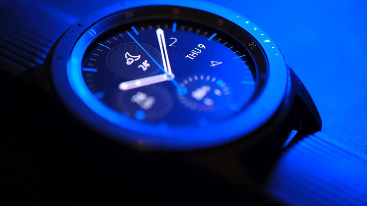 Report: Samsung plans to incorporate Micro LED technology in its upcoming Galaxy Watch Ultra.